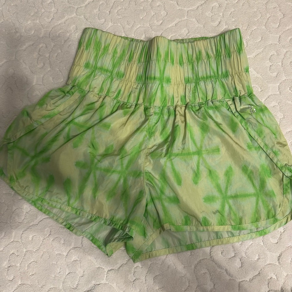 Free people movement the way home shorts S Fluorescent Green Tie Die